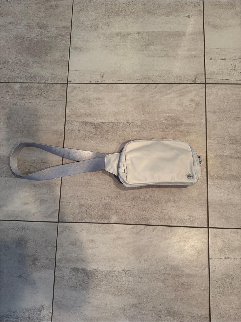 lululemon athletica Light Gray 2 L Belt Bag with Adjustable Strap